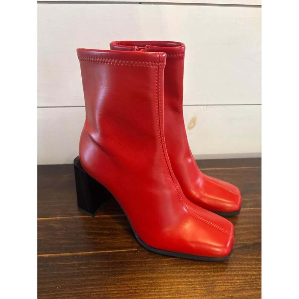 New with tags (no box) Gianni Bini size 6 Border-Line Block Heel Booties womens